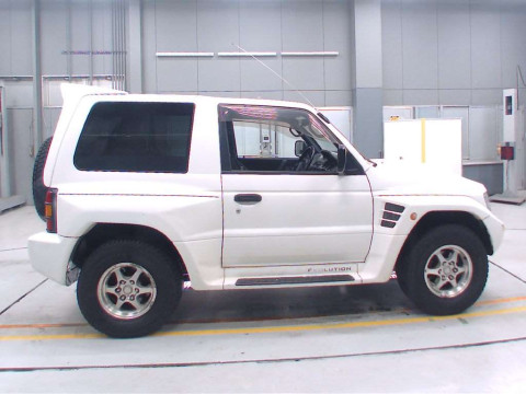 1997 Mitsubishi Pajero V55W[2]