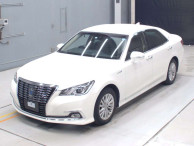 2016 Toyota Crown Hybrid