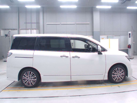 2021 Nissan Elgrand TNE52[2]