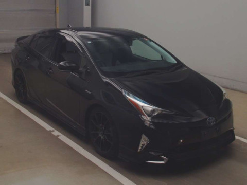 2018 Toyota Prius ZVW51[2]