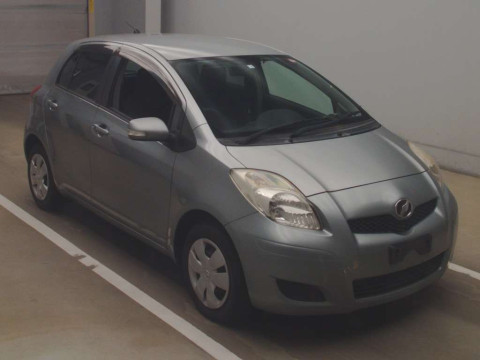 2008 Toyota Vitz SCP90[2]