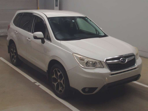 2014 Subaru Forester SJ5[2]