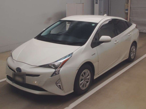 2018 Toyota Prius ZVW50[0]