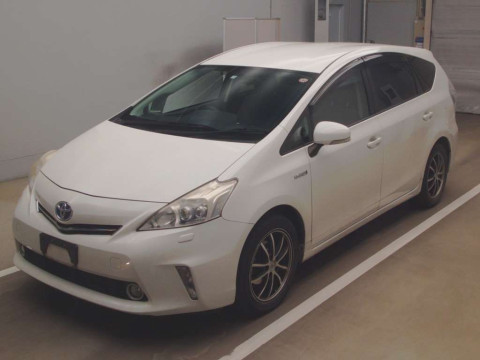 2011 Toyota Prius alpha ZVW41W[0]