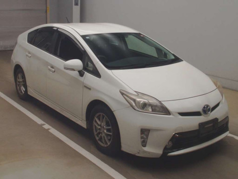 2012 Toyota Prius ZVW30[2]