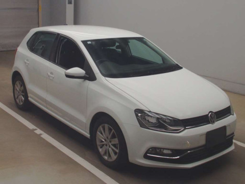 2015 Volkswagen Polo 6RCJZ[2]