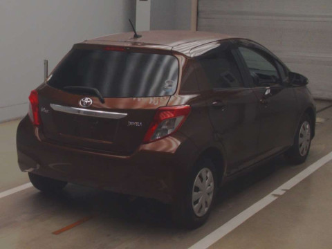 2011 Toyota Vitz NSP130[1]