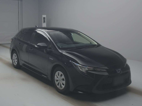 2019 Toyota Corolla Touring Wagon ZWE211W[2]