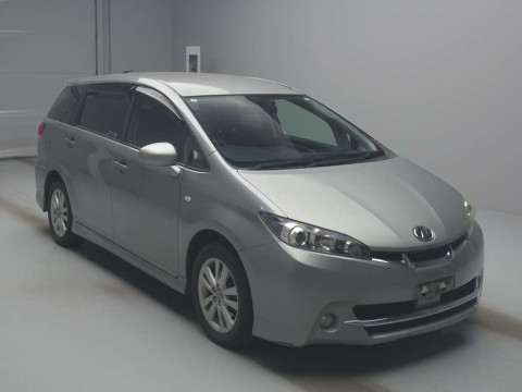 2011 Toyota Wish ZGE20W[2]