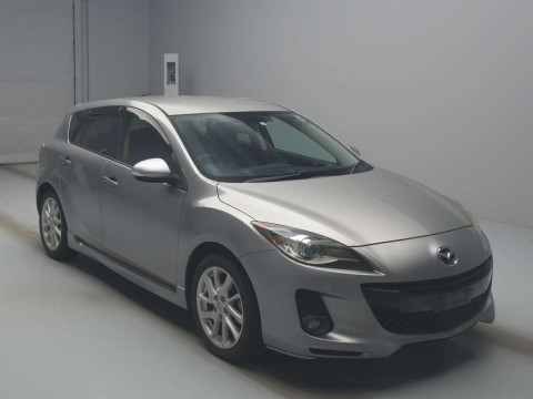 2011 Mazda Axela Sport BLFFW[2]