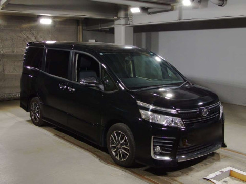 2015 Toyota Voxy ZRR80W[2]