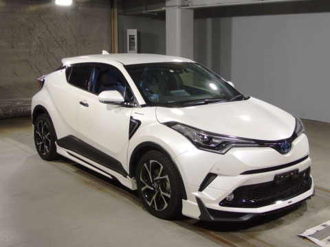 2018 Toyota C-HR ZYX10[2]