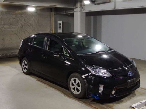 2014 Toyota Prius ZVW30[2]