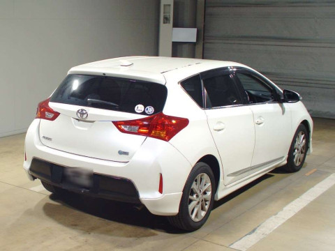 2012 Toyota Auris NZE181H[1]