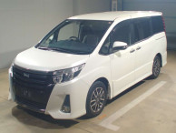 2016 Toyota Noah