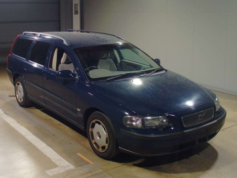 2002 Volvo V70 SB5244W[2]