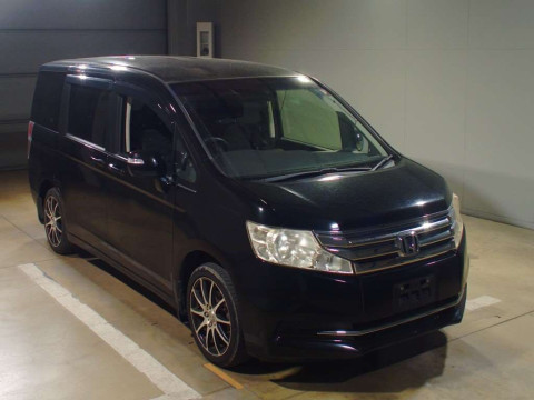 2012 Honda Step WGN RK1[2]