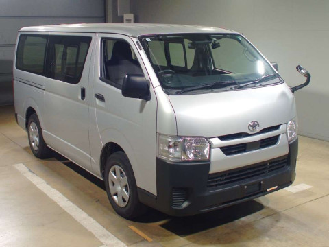 2020 Toyota Hiace Van TRH200V[2]