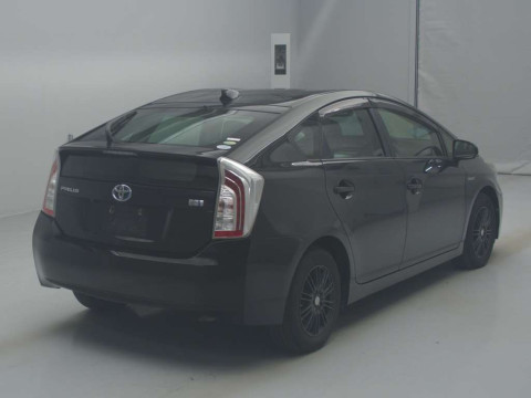 2013 Toyota Prius ZVW30[1]