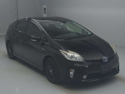 2013 Toyota Prius ZVW30[2]