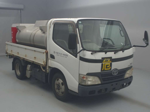 2007 Toyota Dyna Truck XZU368[2]