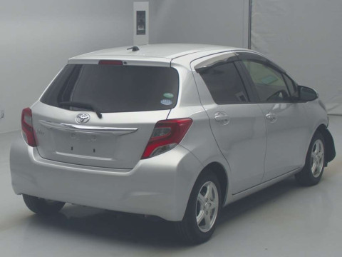 2015 Toyota Vitz NSP130[1]