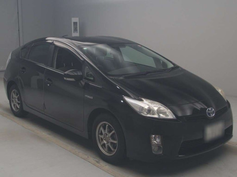 2010 Toyota Prius ZVW30[2]