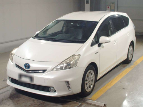 2011 Toyota Prius alpha ZVW41W[0]