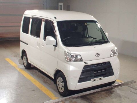 2018 Toyota Pixis Van S321M[2]