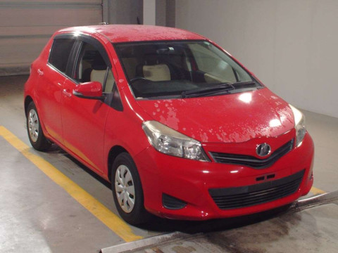 2011 Toyota Vitz NSP130[2]