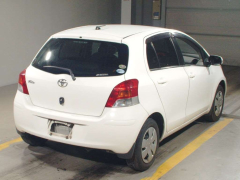 2008 Toyota Vitz SCP90[1]