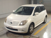 2005 Toyota IST