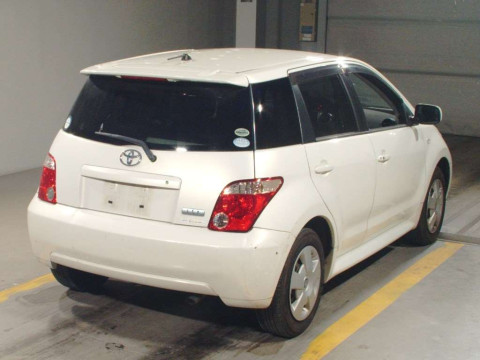 2005 Toyota IST NCP60[1]