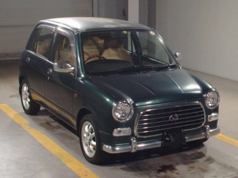 2002 Daihatsu Miragino L700S[2]