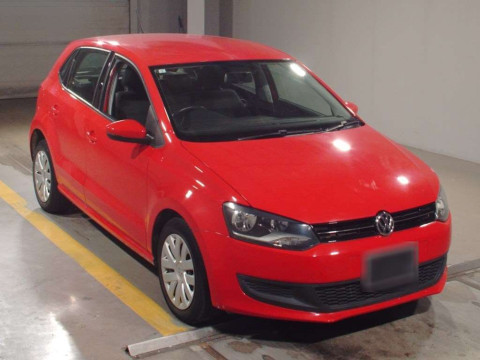 2013 Volkswagen Polo 6RCBZ[2]