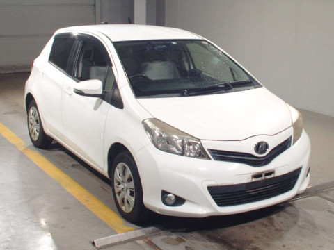 2012 Toyota Vitz NSP135[2]