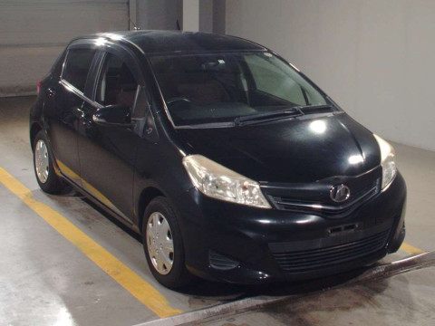 2012 Toyota Vitz NSP130[2]