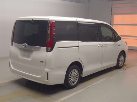 2017 Toyota Noah ZWR80G[1]