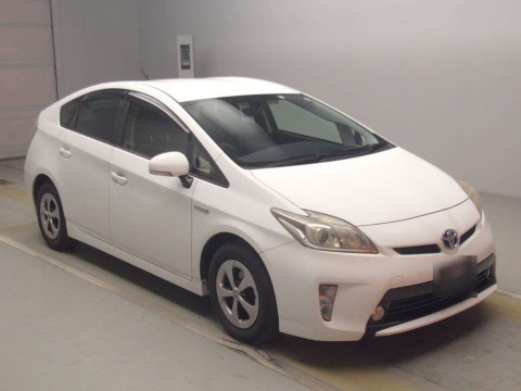 2013 Toyota Prius ZVW30[2]