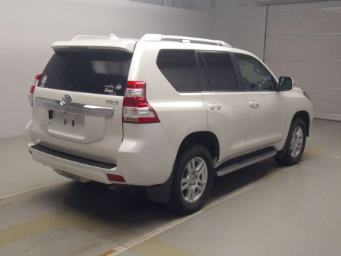 2016 Toyota Land Cruiser Prado GDJ151W[1]