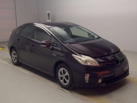 2012 Toyota Prius ZVW30[2]