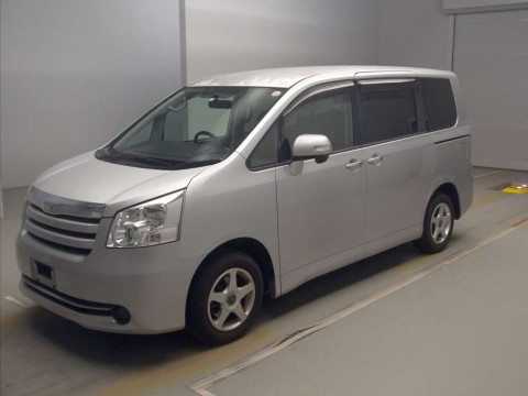 2009 Toyota Noah ZRR70G[0]