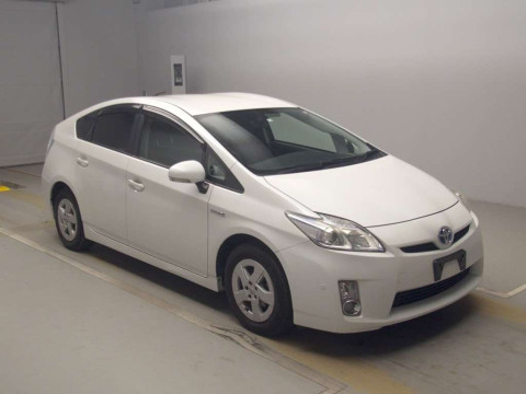 2010 Toyota Prius ZVW30[2]