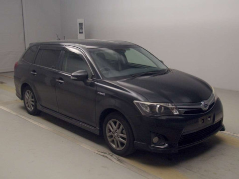 2014 Toyota Corolla Fielder NKE165G[2]