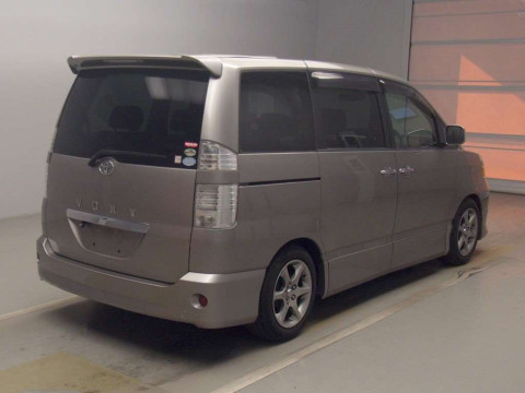 2007 Toyota Voxy AZR60G[1]