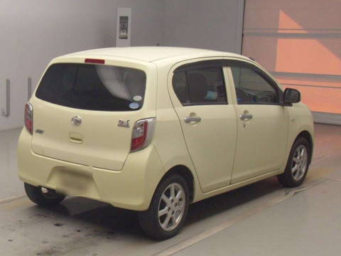 2011 Daihatsu Mira es LA300S[1]