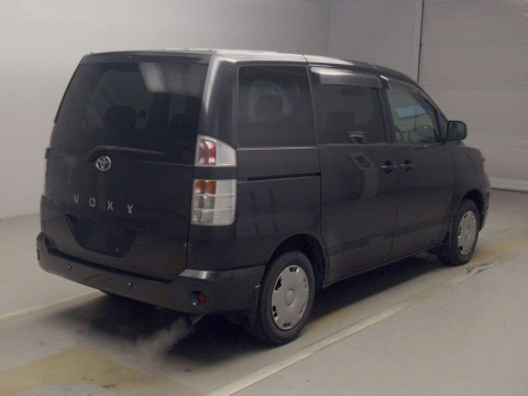 2002 Toyota Voxy AZR60G[1]