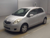 2005 Toyota Vitz