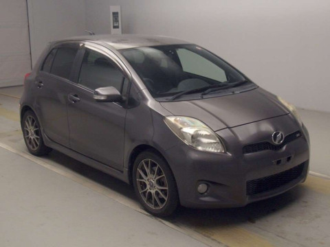 2009 Toyota Vitz NCP91[2]