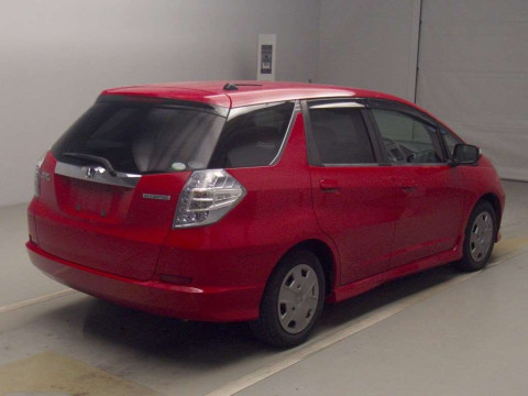 2011 Honda Fit Shuttle Hybrid GP2[1]